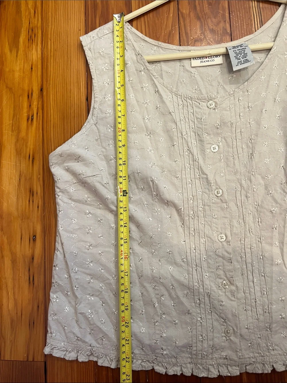 Vintage Faded Glory Cream Embroidered Sleeveless Button-Up Top - Picture 7 of 7